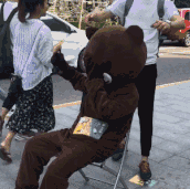 |搞笑GIF:第一次跳交谊舞 好像感觉被骗了