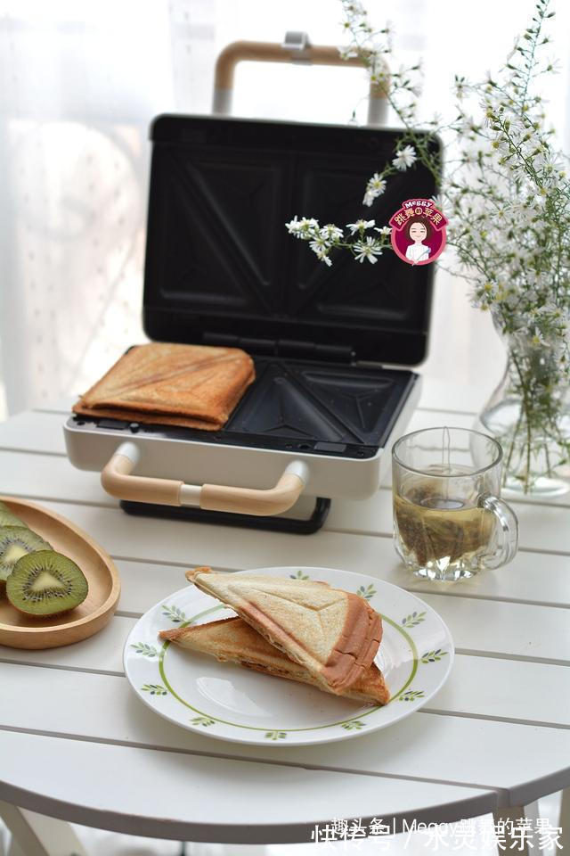 2分钟轻松搞定酱牛肉三明治,比肉夹馍还抢手,连老妈都爱吃