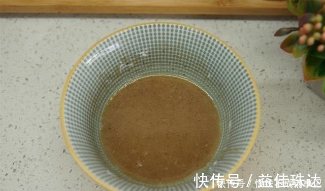 孩子最近爱上的早餐饼,连吃7天都不腻,咸香有层次,凉了也不硬