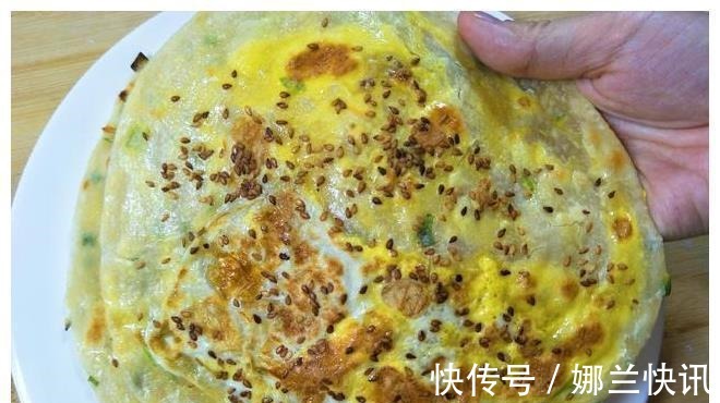 早餐别出去买了，教你1款懒人鸡蛋饼，不用发面，营养好吃