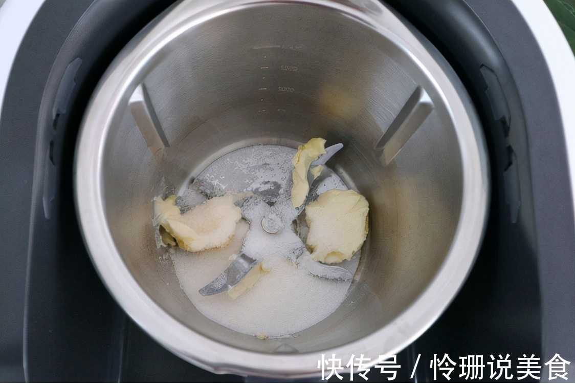 做法简单的布丁塔，这样做外酥里嫩，表面的焦斑很是诱人！