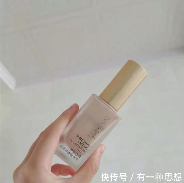 珀莱雅 适合各种肤质用的粉底液,便宜又好用,你有同款吗!