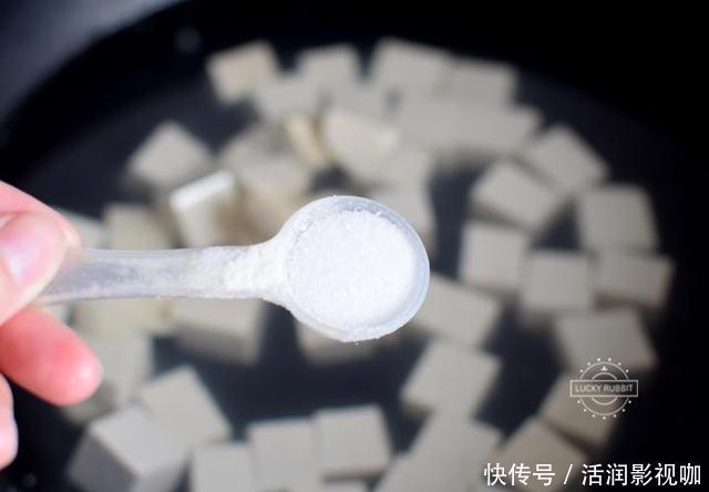 麻辣豆腐|豆腐这么做太下饭了,口感爽滑,香辣过瘾,米饭做少了不够吃