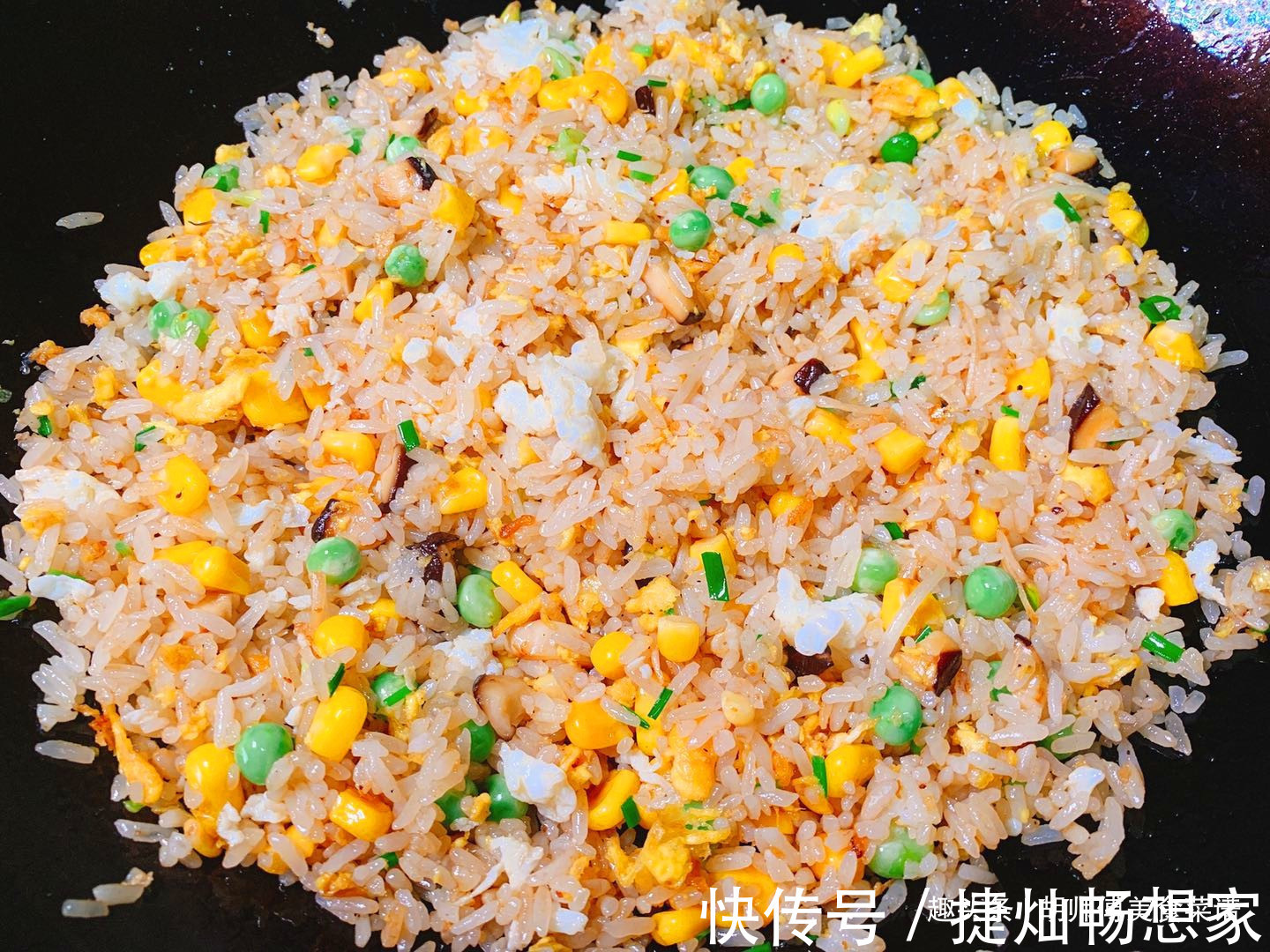 此4种素菜一起炒饭,太香了,百吃不腻,第一次做大家抢着吃