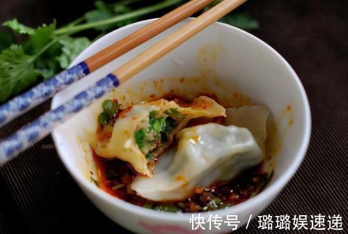 冬天，我家隔两天吃一次皇帝菜，入馅包饺子太香了，养心还安神