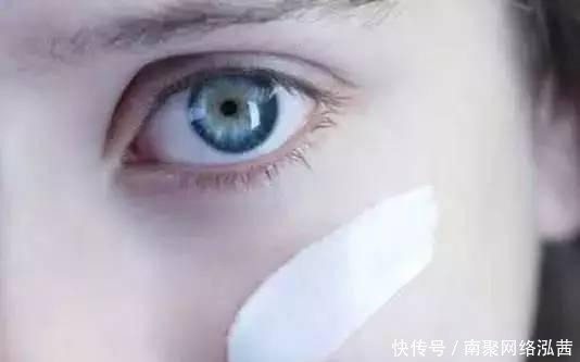 “涂眼霜”的4种错误方法,就算是千元眼霜也是浪费钱还没效果!
