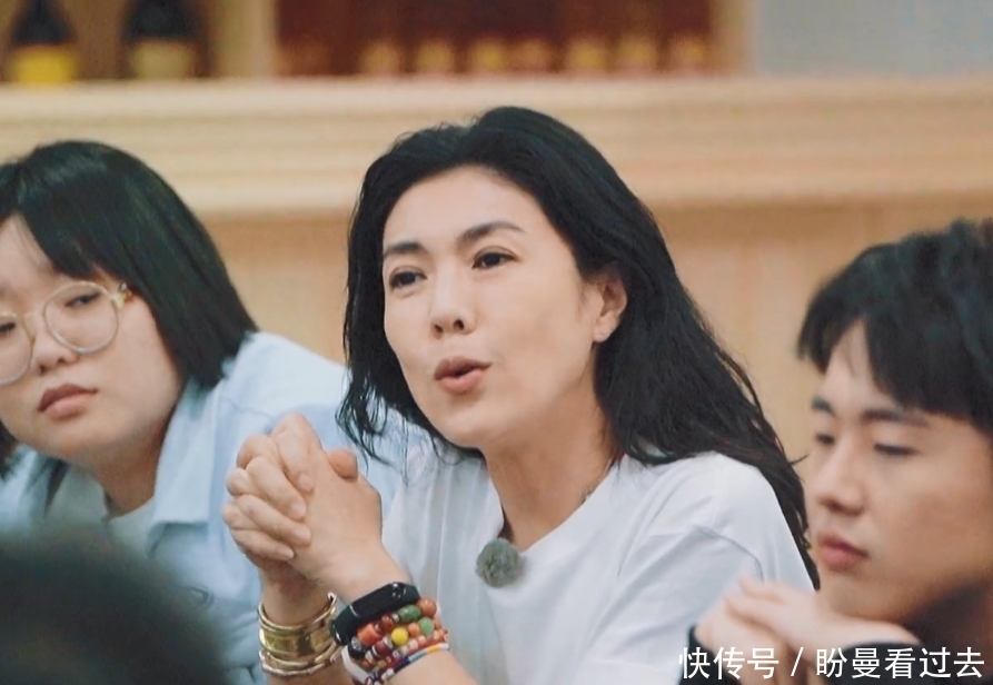 许晴|堪比《花少2》团综:首期就有小群体,宋丹丹强势苏芒成许晴2.0