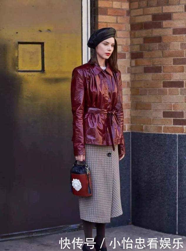 冬季|不管大衣还是羽绒服,建议少搭这3款“内搭”,显胖掉价没气质