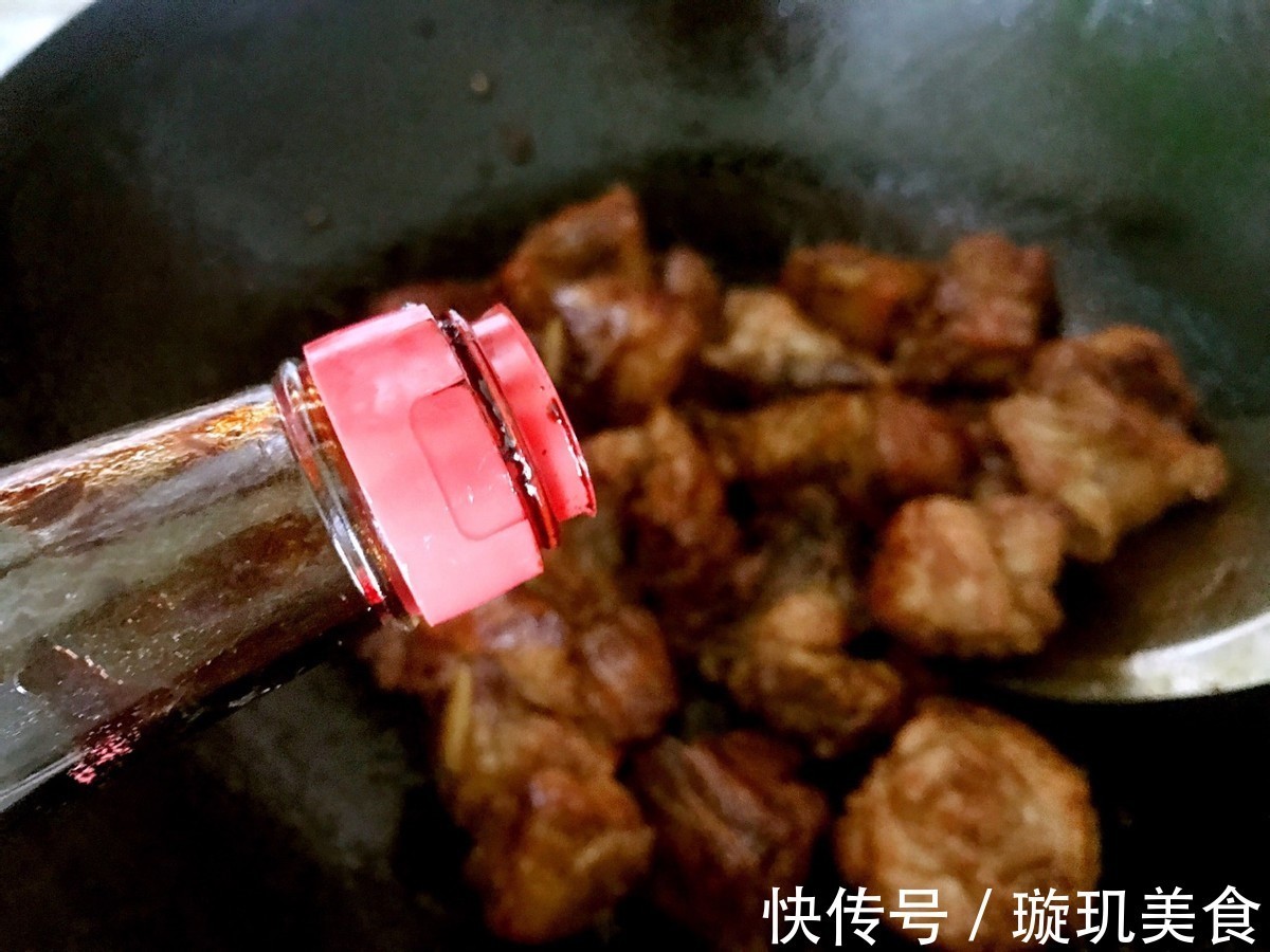 红烧排骨|家常版红烧排骨,做法简单,鲜香入味,好吃到舔手指
