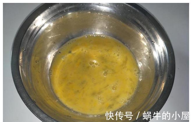 鸡蛋|炸馒头片时,鸡蛋里面多加1样,馒头片不吸油,外酥里嫩真好吃