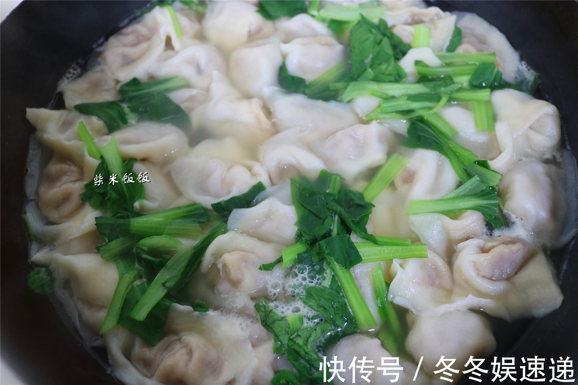 我家包馄饨,从不买馄饨皮!晒出馄饨皮做法,网友太简单了