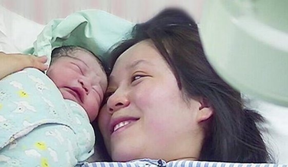 分娩|孕妇分娩时,这4个“愚蠢”的行为别做,每一个都让医生反感