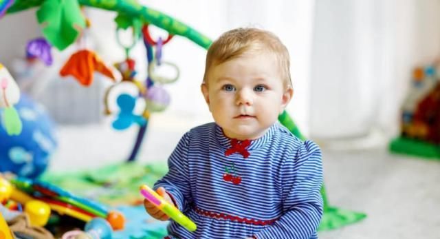 黑白卡|1-12个月宝宝的玩具应该怎么选？按月龄选才靠谱