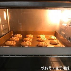  奶茶|这么美好日子里面，我们一起来做曲奇饼，喝杯奶茶好了！