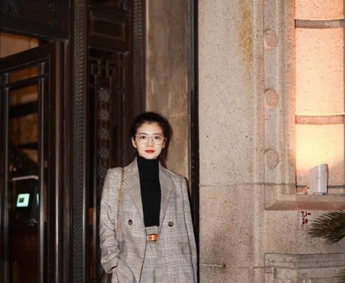 时尚博主三木博主的穿搭，初春必备的时尚单品