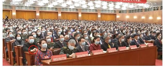 优质艺人：一边参加文代会，一边在CCTV1《新闻联播》头条中出镜