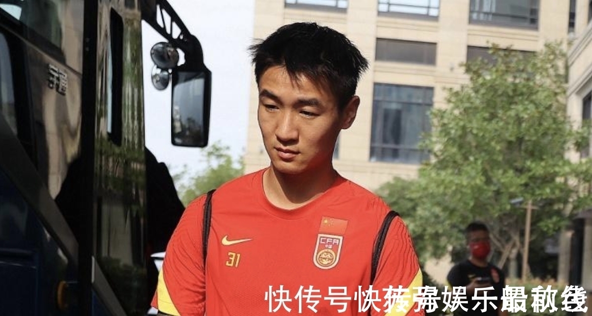中国队|4名归化也没用?李铁被看衰,相声演员高峰:国足赢不了越南