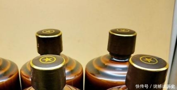 酒瓶|“真酒假酒”都已经在酒瓶上标好了?网友:再也不怕买到假酒了