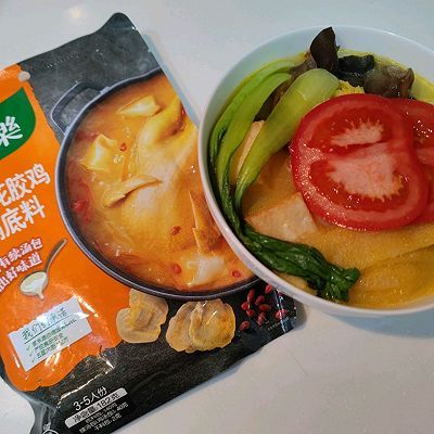 金汤花胶鸡火锅面