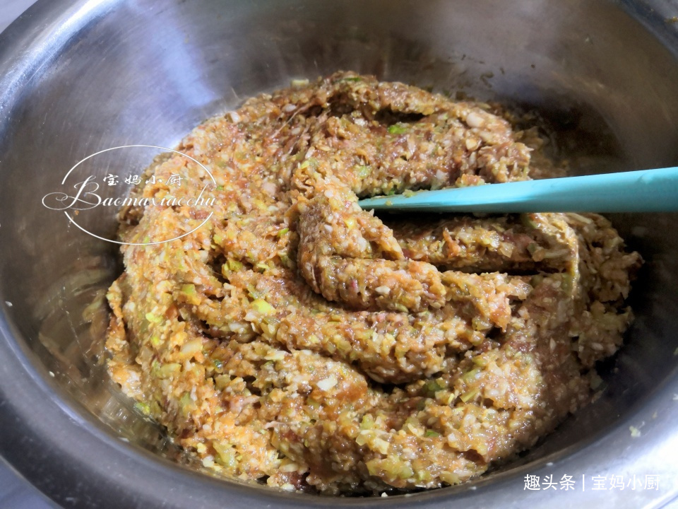 猪肉馅|最适合蒸包子的两种菜,夏季吃,维生素丰富营养多,咬一口老香了