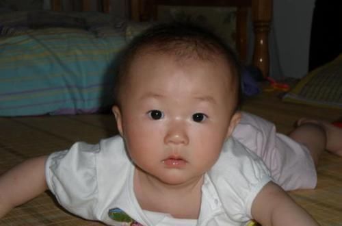 肠胃菌群|儿科医生孩子睡前,宁可饿着也不要碰3种食物,让娃积食不长个