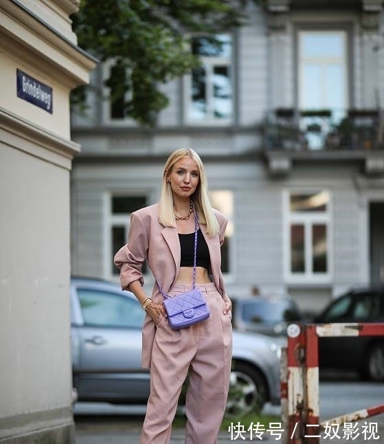 长裤 欧美不到160的时尚博主,穿搭方式太显高,看图就像180