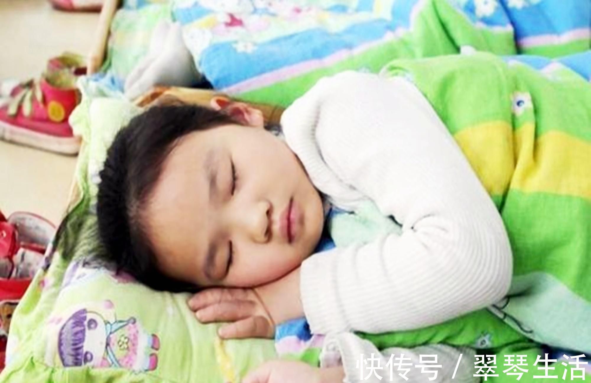 睡眠时间|早上再紧张,也别在这个时间叫醒孩子,对孩子的身高和智力有影响