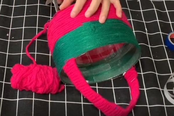 毛线|空油桶可真是个“宝”,把毛线缠在空油桶上,全家人都要抢着用!