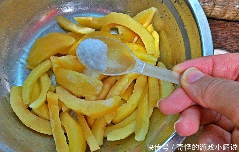 国内|国内特有一种水果,香气四溢却很少生吃,用来炖汤是一绝