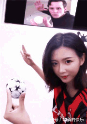 |搞笑GIF趣图:自从上次被电了一下,就一直忘不了那种感觉