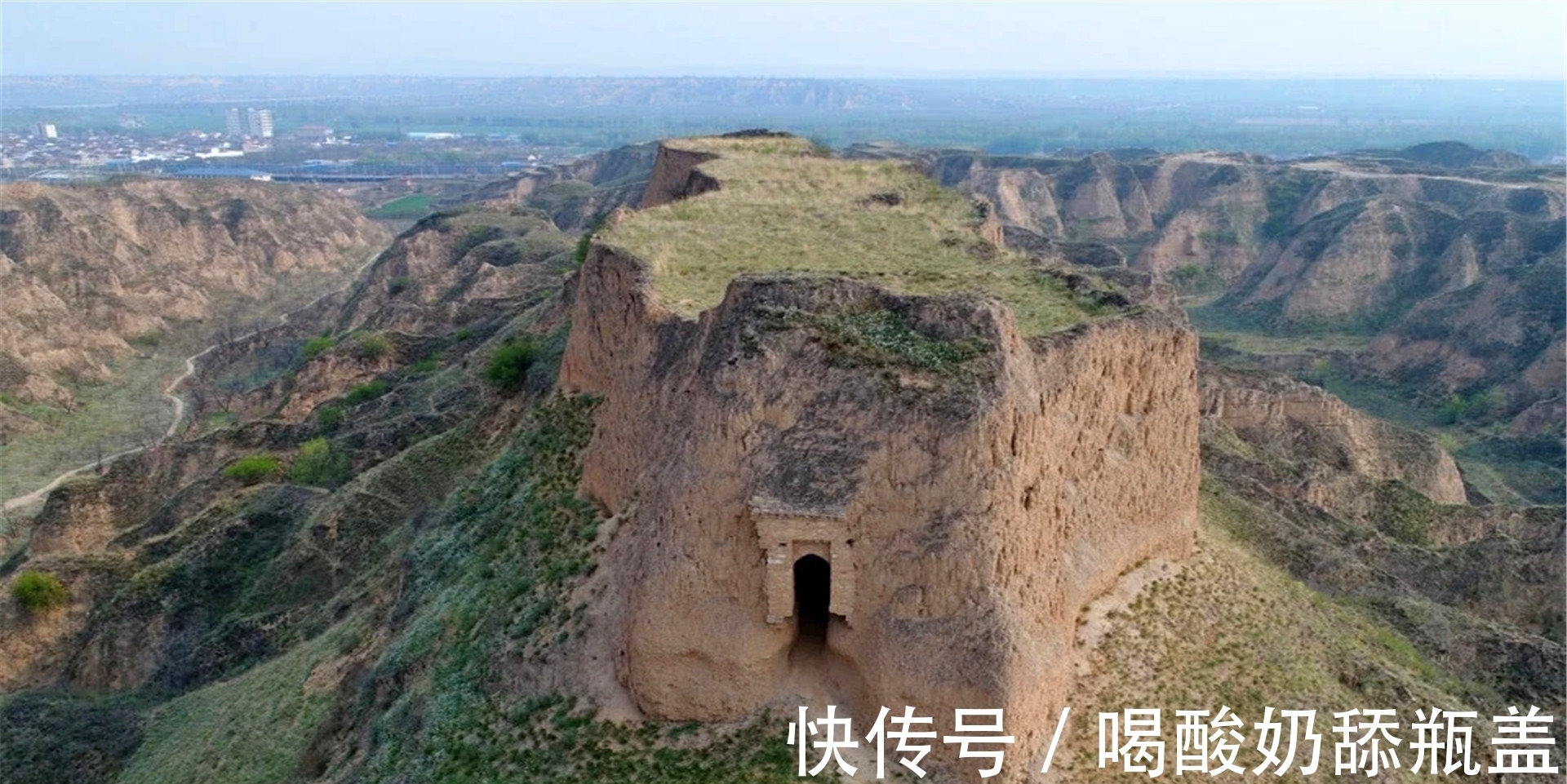 木板|黄土高坡100米墙隐藏着神秘的城堡，80岁的老大姨揭开了秘密