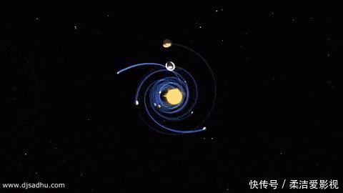 地球重60万亿亿吨，为何还能飘在太空中，而不向下坠落？