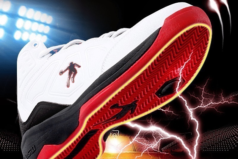 篮球鞋 男人到了三十岁,别再迷恋耐克阿迪了,这些国产货堪称运动界“华为”