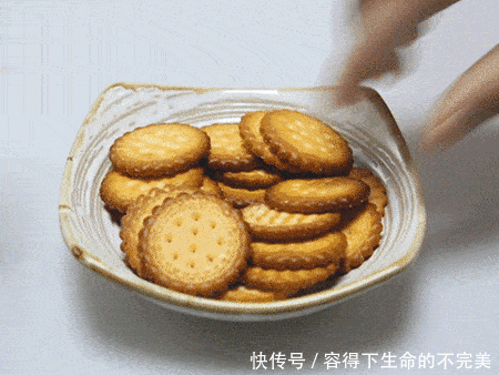 超市有4种“尴尬”饼干,比奥利奥好吃却无人问津,导购:不识货啊!