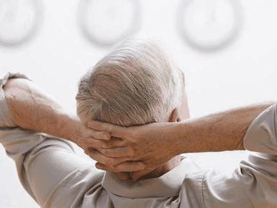 老人|老人为什么总是早早就起床了?这样好吗?