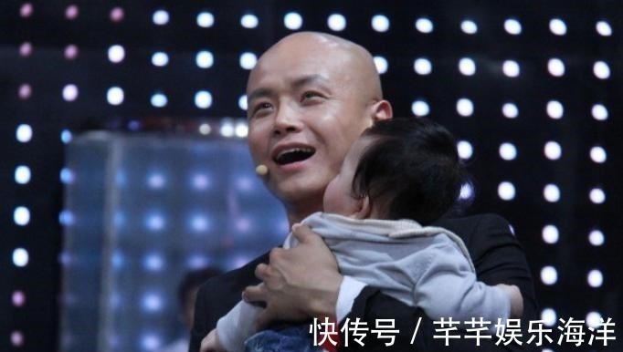 46歲樂嘉近照曝光,從金牌主持到街頭商演,樂嘉是如何跌下神壇的!