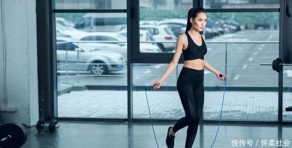 跳绳|健身界的燃脂杀手——跳绳，坚持1个月，让你暴瘦7斤