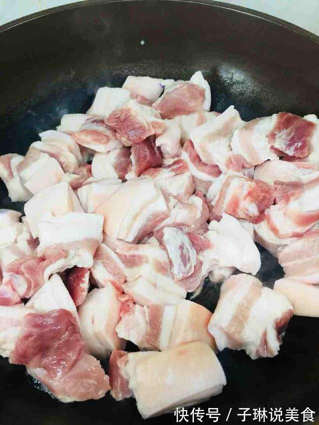 猪肉炖不好,因为你只注意焯水,想要猪肉软烂香嫩,秘诀在这里!