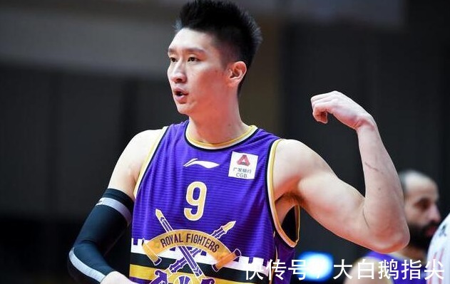 cb工作人员对他例行检查，着急回国的他还称：你知道我是谁吗？