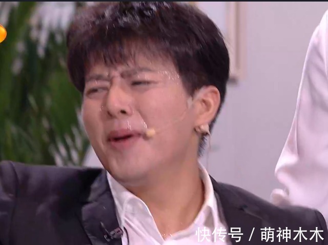 湖南春晚状况多:何炅屡次口误,刘谦被疑整容,刘宇宁太高挡镜头