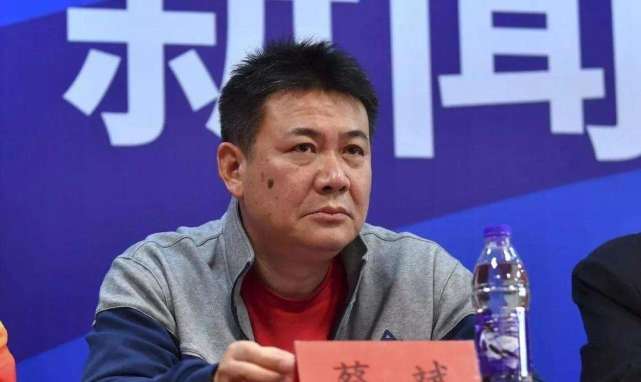 选帅|女排新主帅获官宣!蔡斌接班郎平成新主教练,二进宫带队重新冲冠