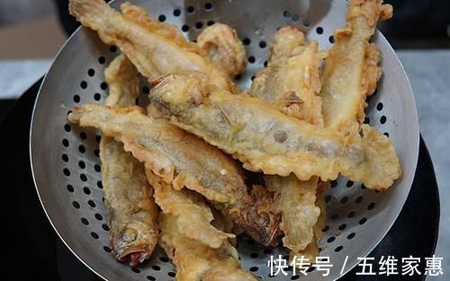 拿手菜香酥小黄鱼,调糊很关键,记住2点,外酥里嫩,放凉也不软