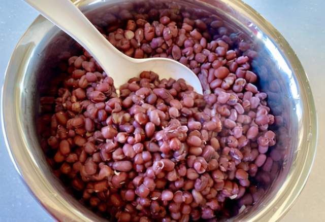 大雪|大雪后,糯米别熬粥了,抓把红豆蒸一蒸,软糯香甜,滋补更饱腹