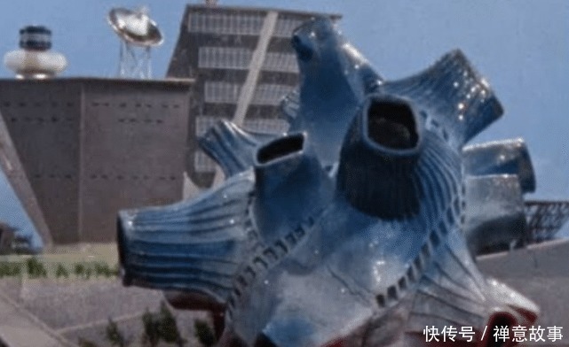 就应该|泽塔奥特曼赛罗被布鲁顿吸走,帕拉吉之盾都没用,泽塔开始慌了!