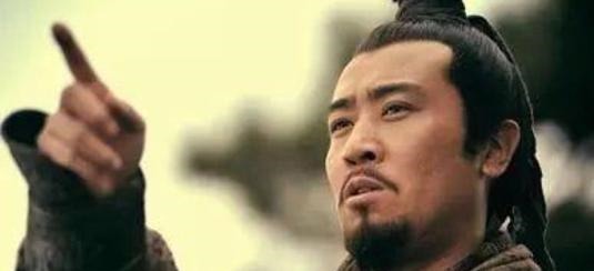 厉害|真正厉害的人,都是将“自命不凡”坚持到底的人!