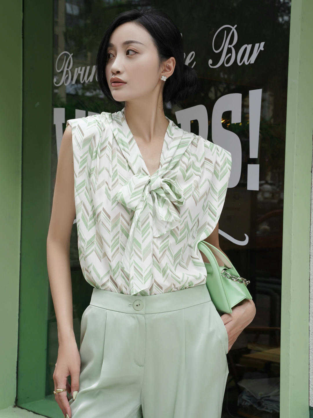 时尚|清凉色怎样搭配,高级又时尚,不失华丽和优雅