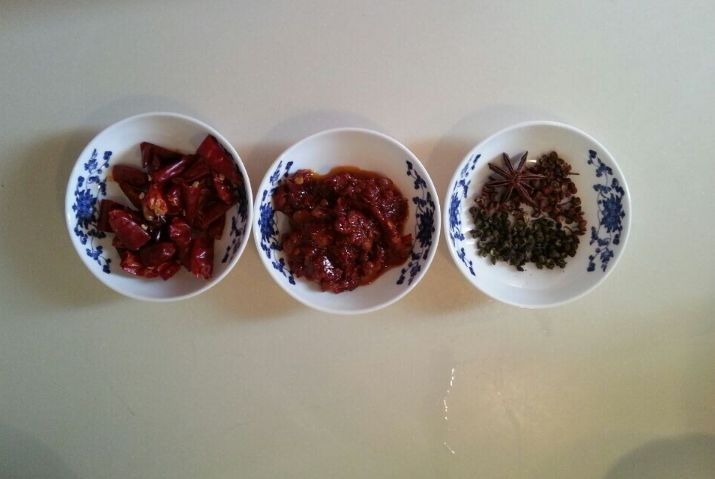 这菜好吃又下饭，20分钟就能做一锅，麻辣鲜香，一锅米饭都不够吃