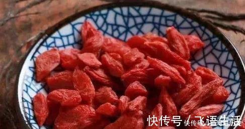 枸杞|枸杞和它是“天生一对”，连喝3天，不仅肝干净了，肾气也补满