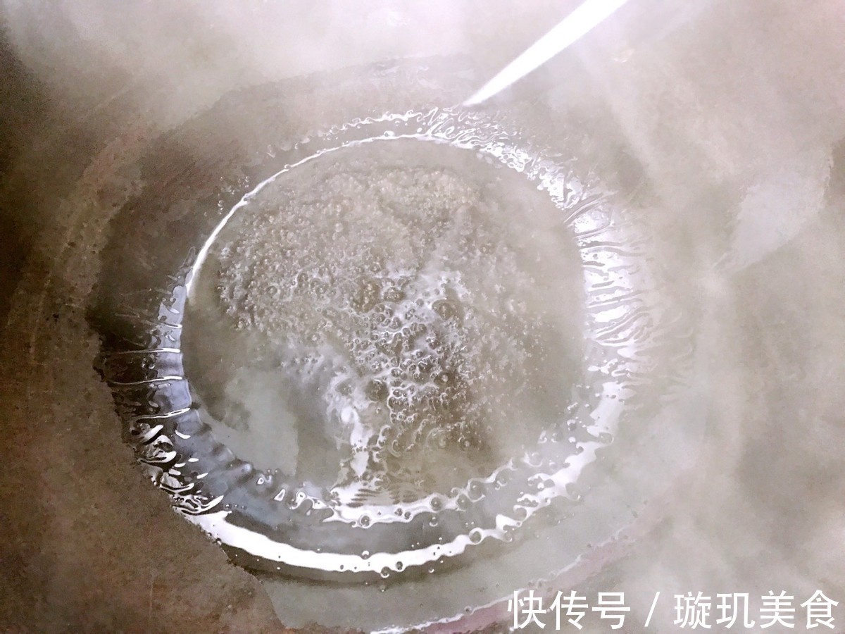 红烧排骨|家常版红烧排骨,做法简单,鲜香入味,好吃到舔手指