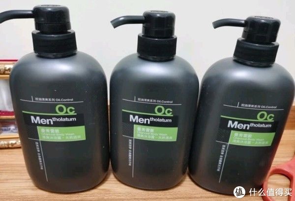 古龙|夏日洗澡清爽沐浴露大对决，用谁洗澡更清爽!